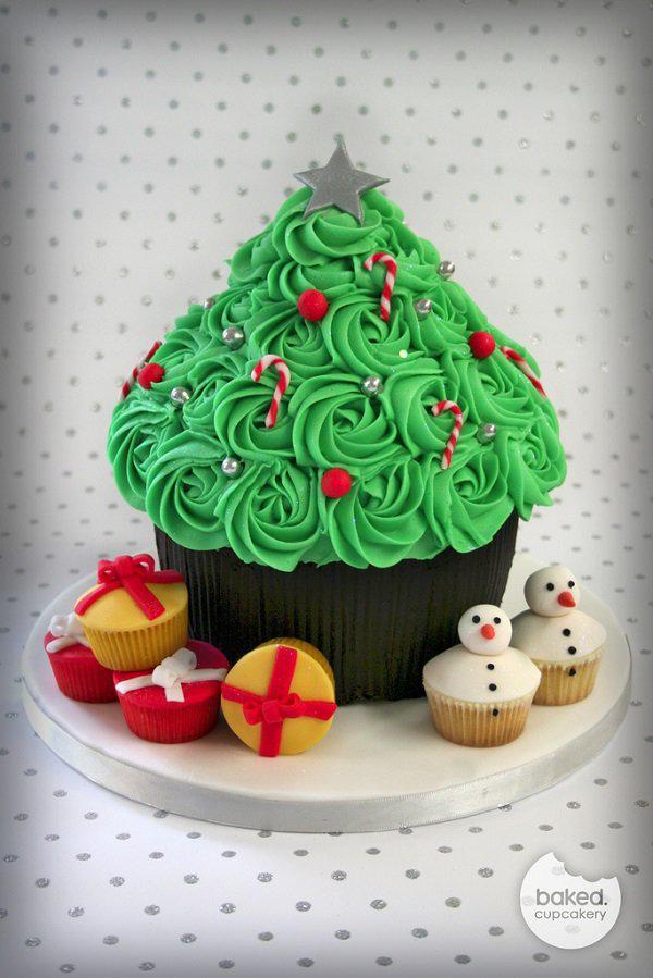 riesiger-cupcake-weihnachtsbaum