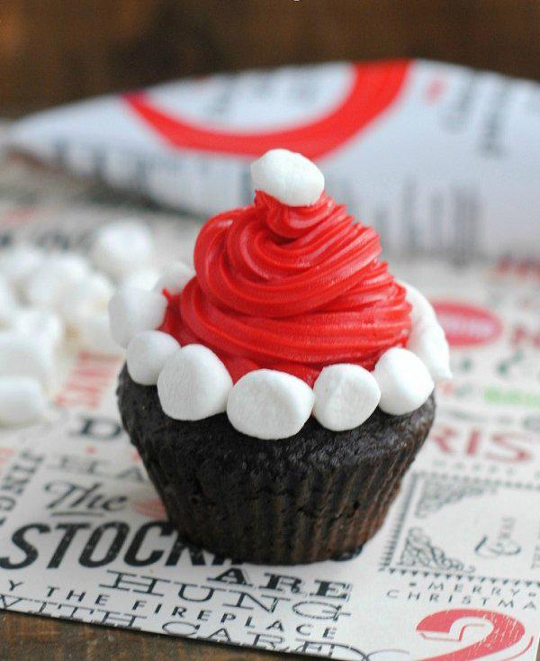 Weihnachtsmütze-Cupcakes