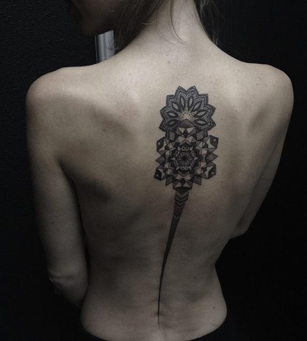 Mandala páteř tetování-14