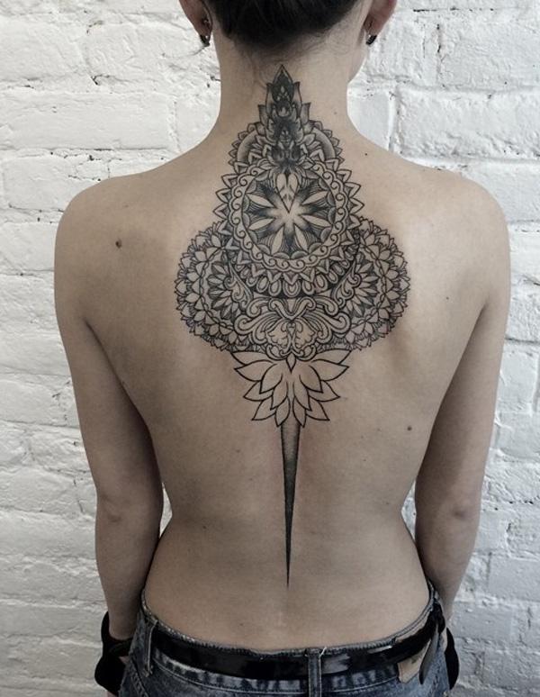 Mandala tetování páteře-13