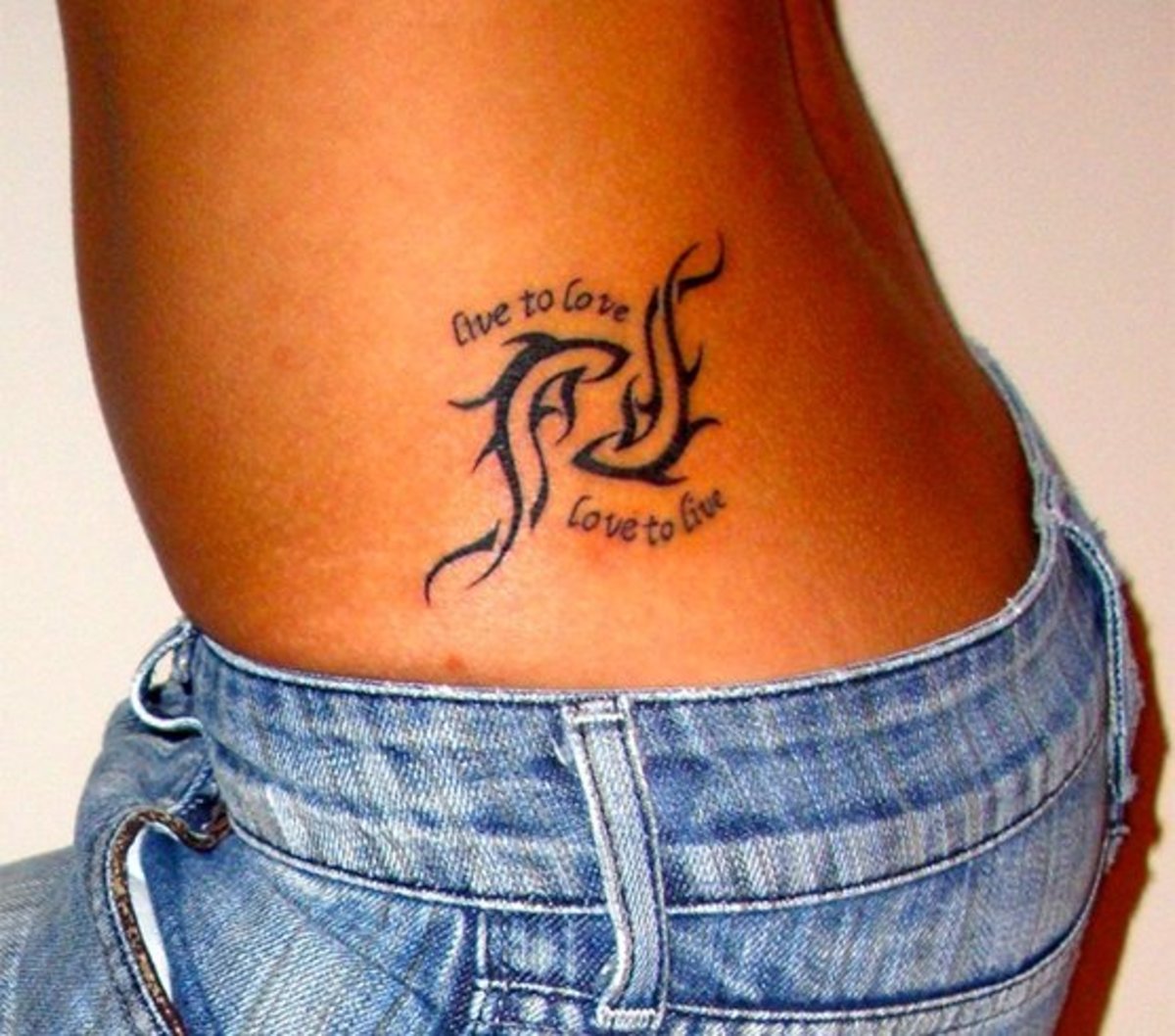 Rihanna-Fische-Tattoo