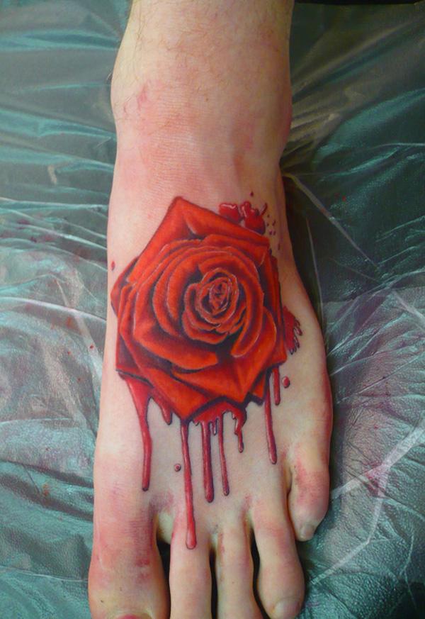 růže tetování pěšky