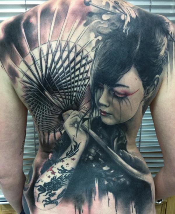 Realistické Wonder Geisha Tattoo