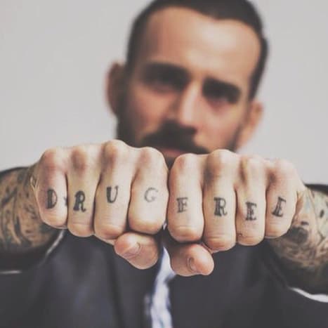 Foto přes Pinterest Jedno ze slavných tetování CM Punk!