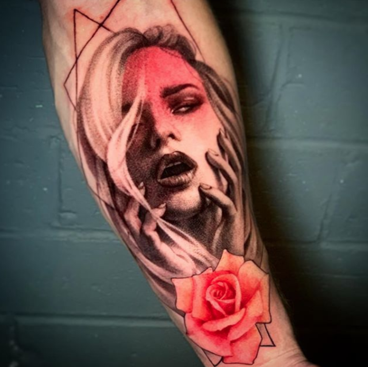 Tattoo, Tätowierer, Tattoo-Idee, Tattoo-Inspiration, Tattoo-Design, Tattoo-Kunst, Tätowiererin, eingefärbt, inkedmag