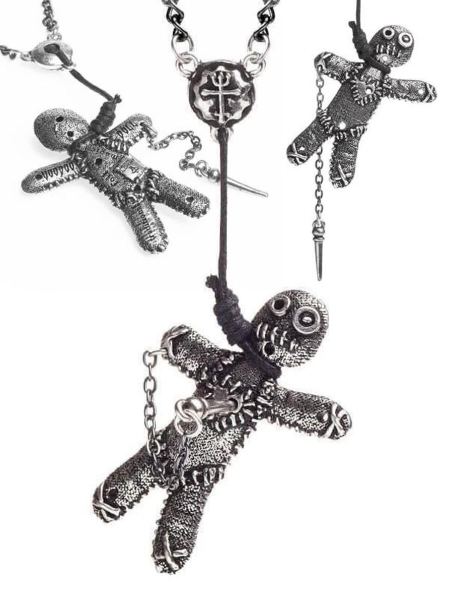 Voodoo Puppenanhänger von Alchemy of England