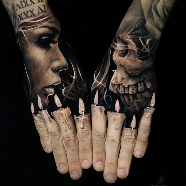ruce odpovídající tetování