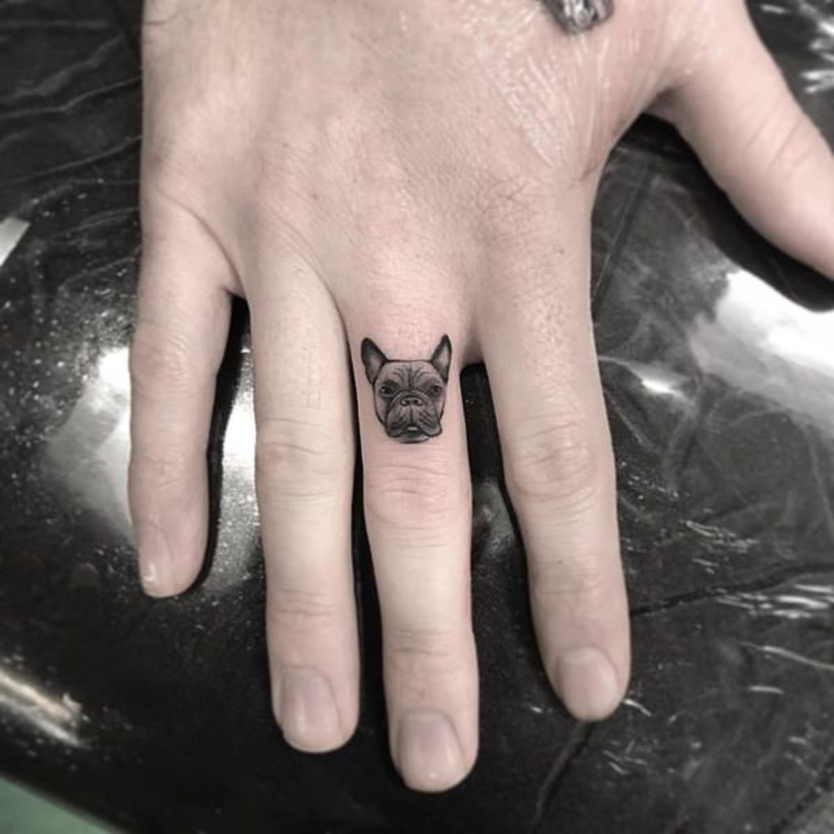 Knöchel-Tattoos-05031764