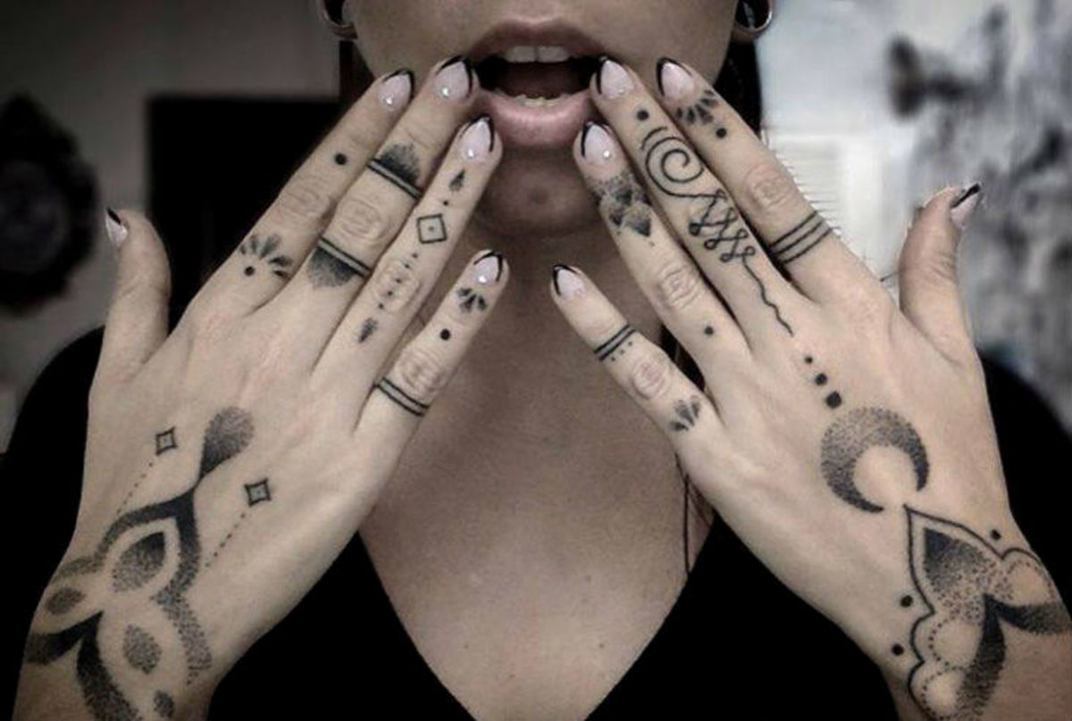 Finger-Tattoo-1