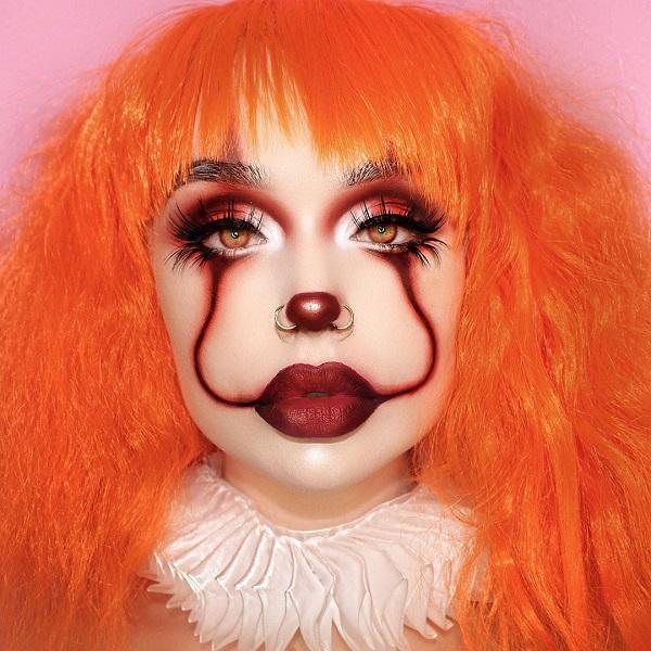 Červený klaun Halloween make -up
