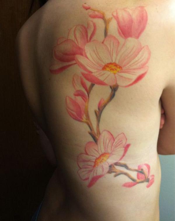 Magnolien-Rücken-Tattoo