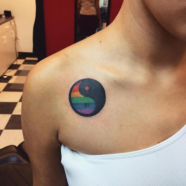 kleines Yin-Yang-Tattoo für Mädchen-44