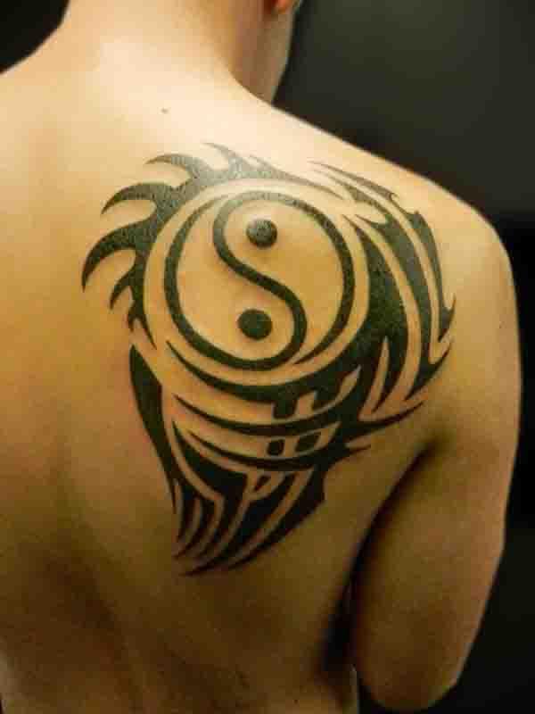 Stammes-Designs Ying-Yang-Tattoo-Designs männliche Tattoos-11