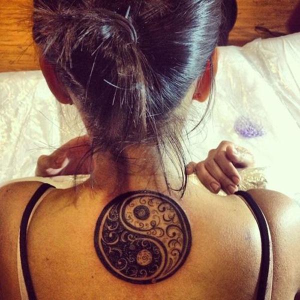 Yin-Yang-Rücken-Tattoo-15