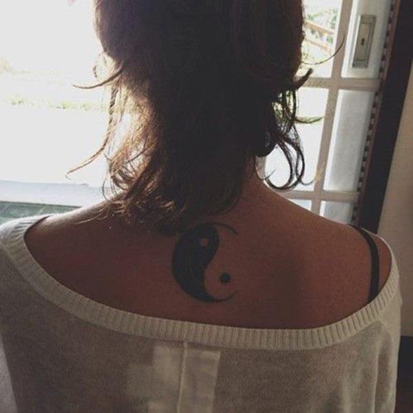 Yin-Yang-Nack-Tattoo für Mädchen-29