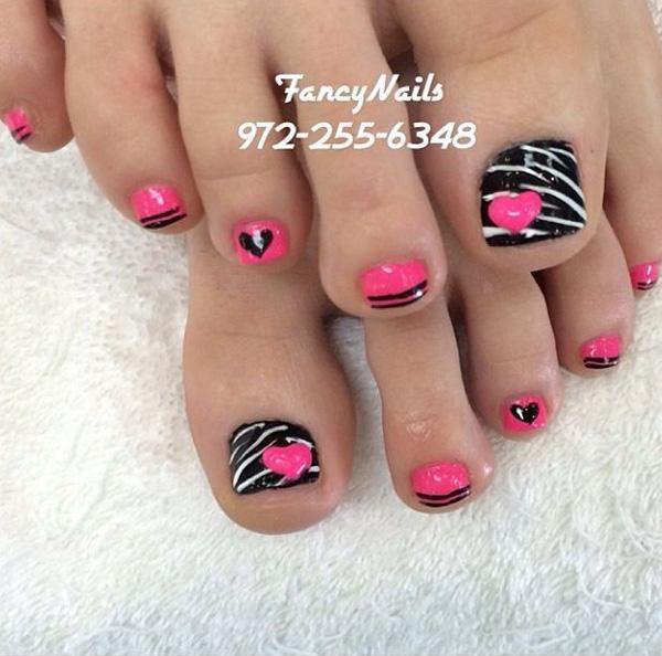 Schwarz Pink Weiß Zebrastreifen Hearts Toe Nageldesigns