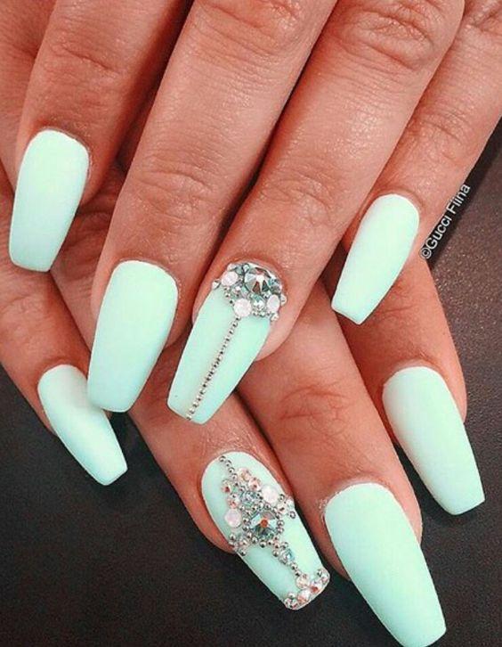 rhinestone-nail-art-19