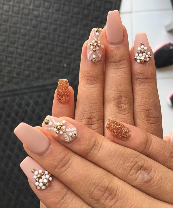 rhinestone-nail-art-39