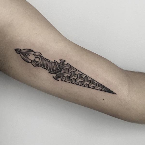 tetování mečem-33