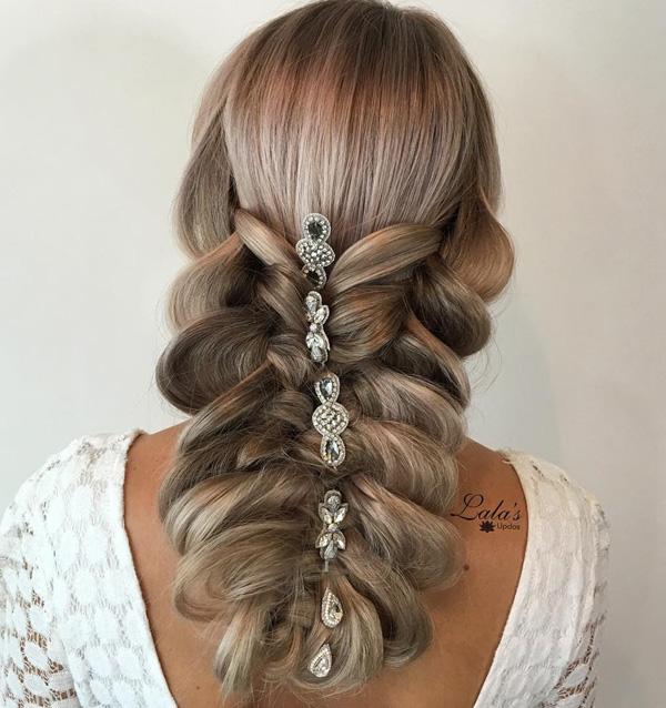 updos-pro-dlouhé vlasy-44