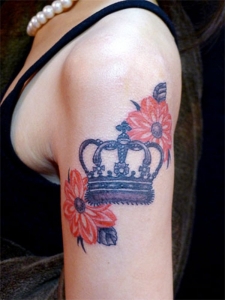 51 Crown Tattoos مناسب للملك أو الملكة مثلك