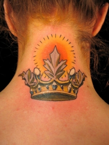 51 Crown Tattoos مناسب للملك أو الملكة مثلك