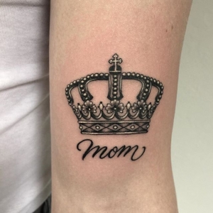 51 Crown Tattoos مناسب للملك أو الملكة مثلك