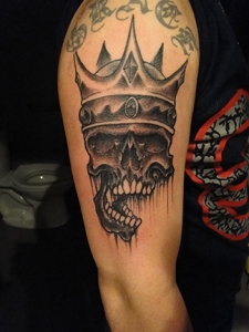 51 Crown Tattoos مناسب للملك أو الملكة مثلك