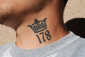 51 Crown Tattoos مناسب للملك أو الملكة مثلك