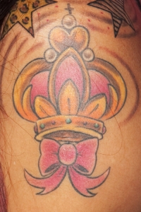 51 Crown Tattoos مناسب للملك أو الملكة مثلك