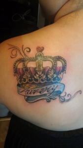 51 Crown Tattoos مناسب للملك أو الملكة مثلك