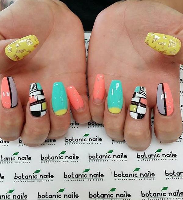 Abstraktní nail art-7