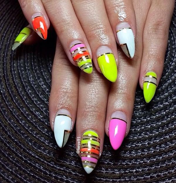 Abstraktní nail art-23