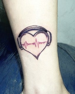 55 úžasných tetování srdce, které roztaví vaše srdce