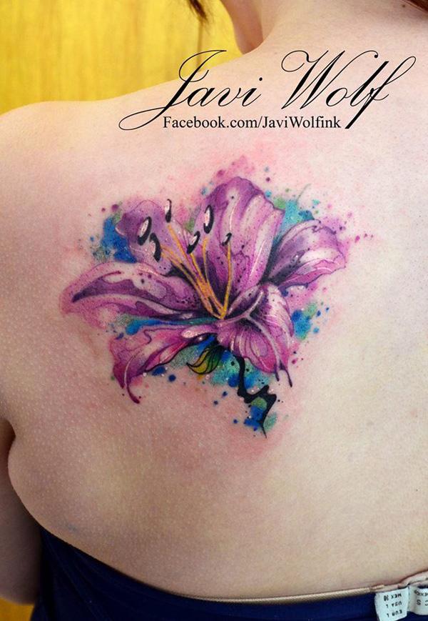 Akvarel lilie tetování na zádech