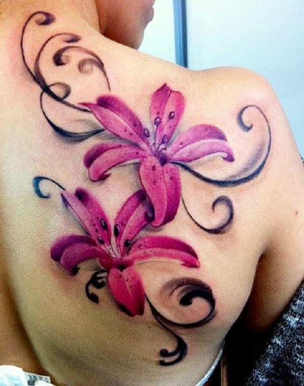 Růžové lilie tetování na zádech