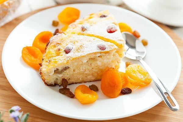 Casserole de fromage cottage aux fruits secs