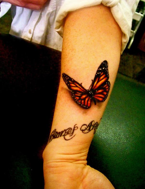 3D Schmetterling Tattoo am äußeren Unterarm