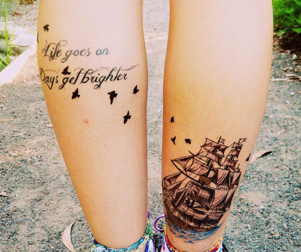 Das Leben geht an Tagen, um hellere Zitate und ein passendes Boot-Tattoo zu bekommen