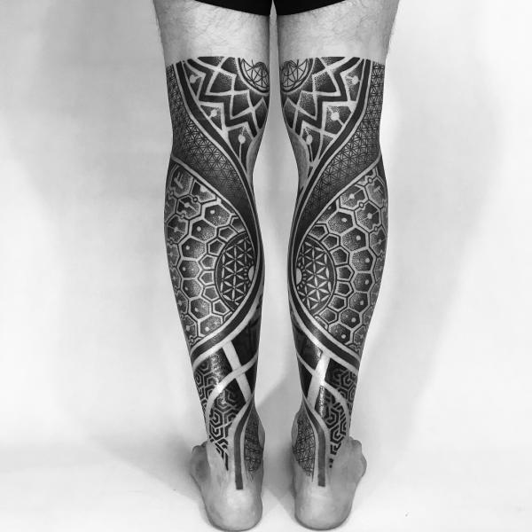 Mandala-Themen-Duo-Bein-Tattoos