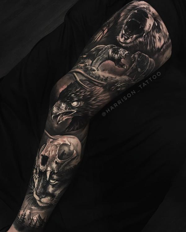 Realistisches dunkles Tattoo mit Motiven von Gorillabären, Adler und Schädel
