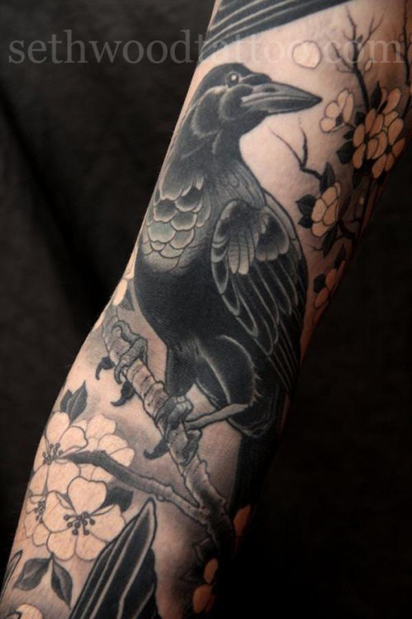 Raven Tattoo na rukávu-1
