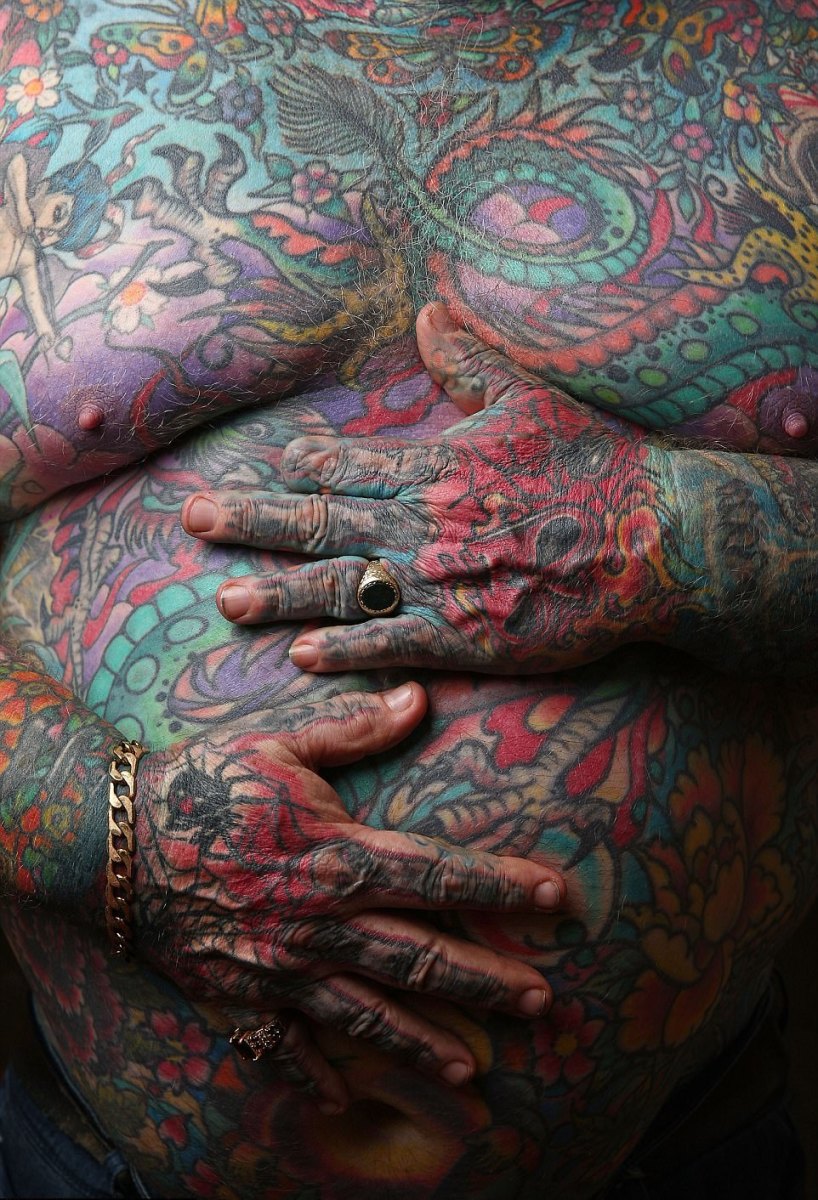 John kenney, 60 Jahre alte Tattoos, alt und tätowiert, Gangster-Tattoos, Gesichts-Tattoos, Mann-Tattoos am ganzen Körper aus Selbsthass, Finger abgeschnitten