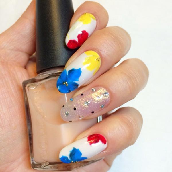 53 japonských nail art