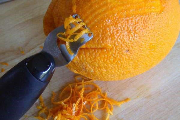 agregue ralladura de naranja al final