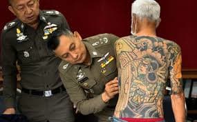 Shirai byl objeven poté, co ho místní Thajec zahlédl, jak si hraje na dámu, a na sociální média zveřejnil fotografie svých výrazných tetování. Tyto fotografie byly sdíleny více než 10 000krát a nakonec se policie dozvěděla o rozruchu.