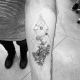 tätowierung, tätowierer, feines linientattoo, schwarz-graues tattoo, tattoo-idee, tattoo-inspiration, tattoo-kunst, eingefärbt, inkedmag