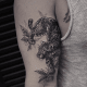tätowierung, tätowierer, feines linientattoo, schwarz-graues tattoo, tattoo-idee, tattoo-inspiration, tattoo-kunst, eingefärbt, inkedmag