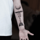 tätowierung, tätowierer, feines linientattoo, schwarz-graues tattoo, tattoo-idee, tattoo-inspiration, tattoo-kunst, eingefärbt, inkedmag