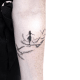 tätowierung, tätowierer, feines linientattoo, schwarz-graues tattoo, tattoo-idee, tattoo-inspiration, tattoo-kunst, eingefärbt, inkedmag